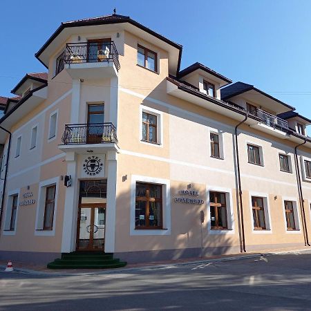 Hotel Vysehrad Turčianske Teplice Buitenkant foto