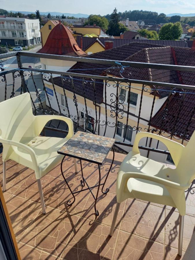 Hotel Vysehrad Turčianske Teplice Buitenkant foto