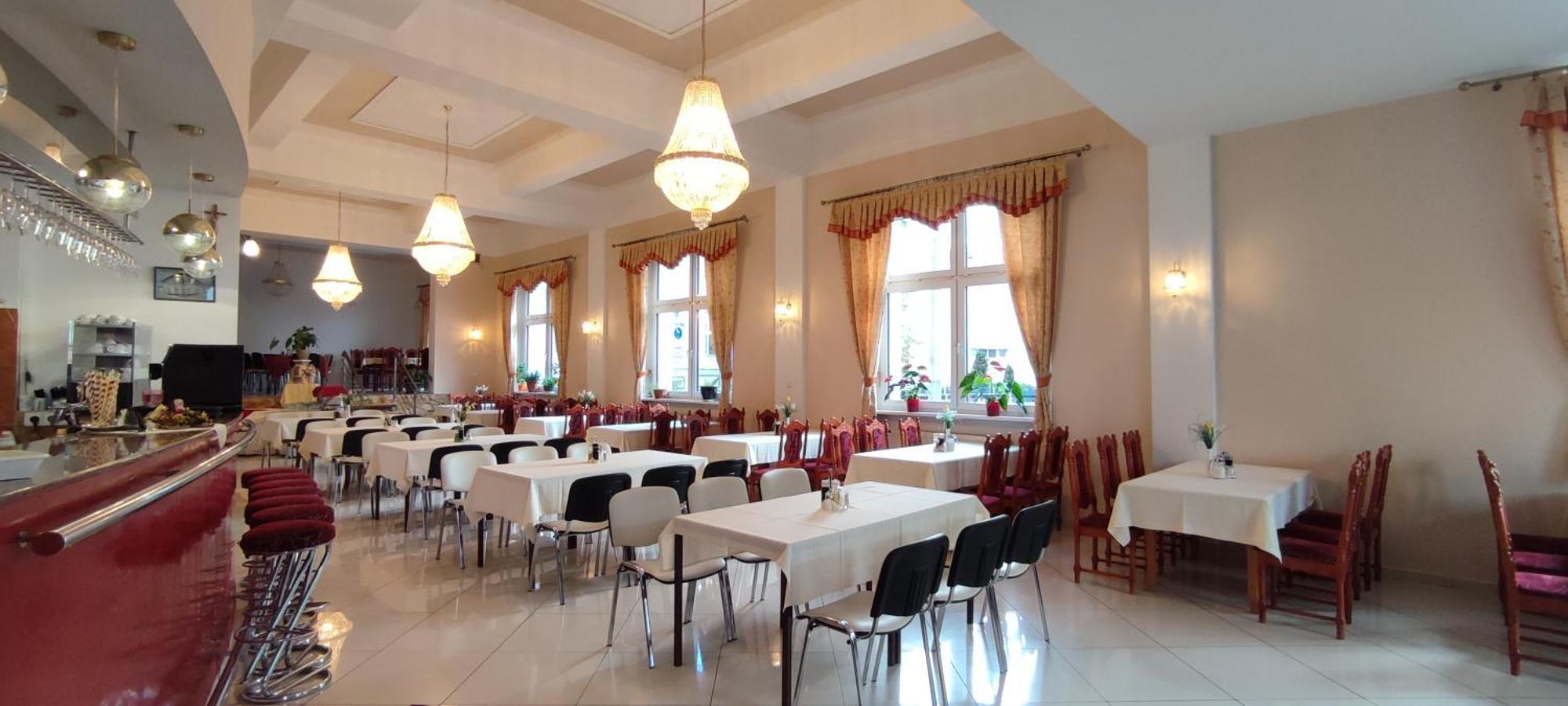 Hotel Vysehrad Turčianske Teplice Buitenkant foto