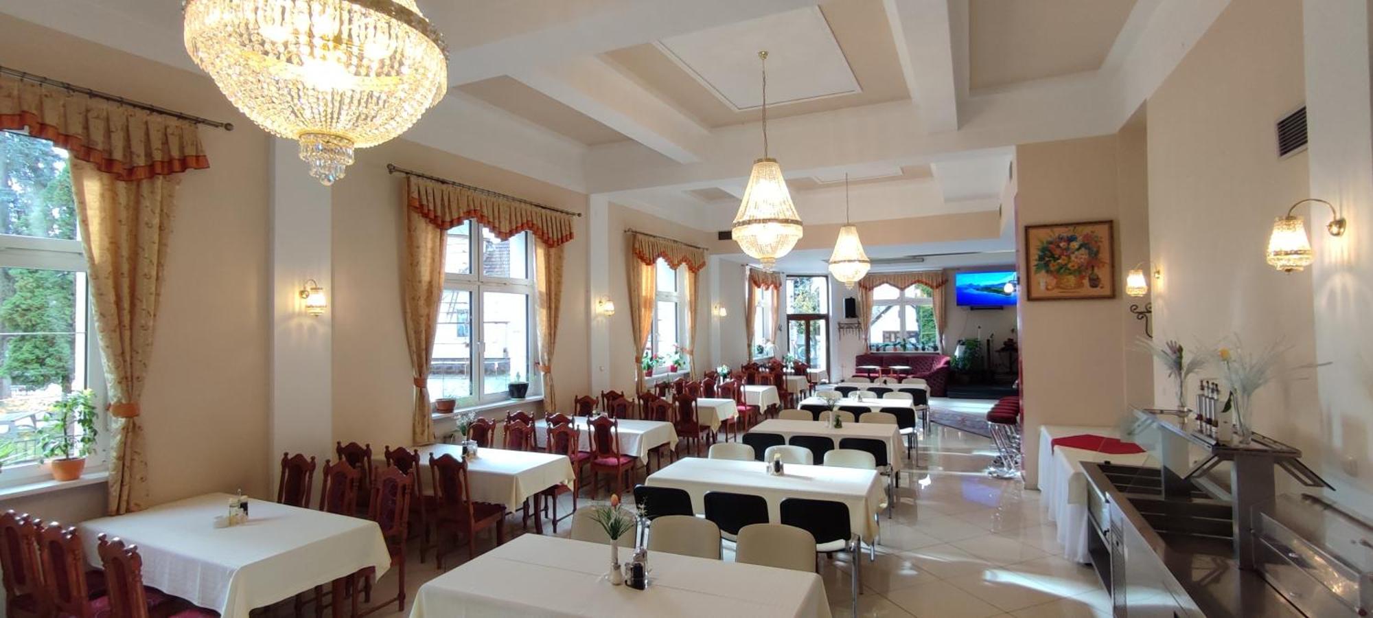Hotel Vysehrad Turčianske Teplice Buitenkant foto